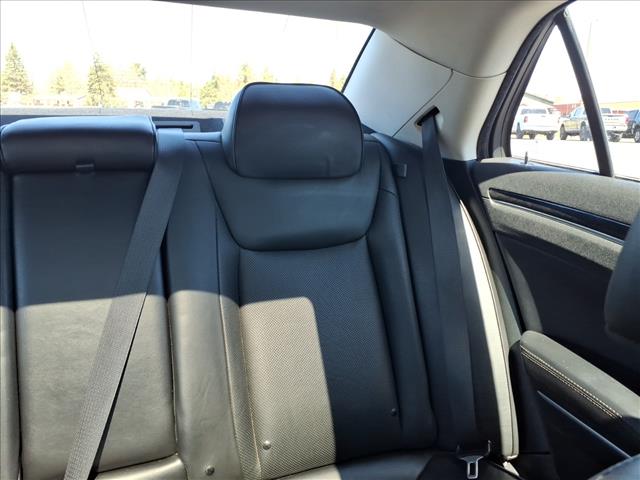 2019 Chrysler 300 Limited:14749A