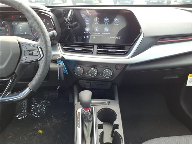 2025 Chevrolet Trax RS photo 15