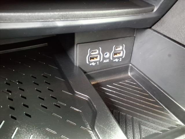 2025 Chrysler Pacifica Limited:14756