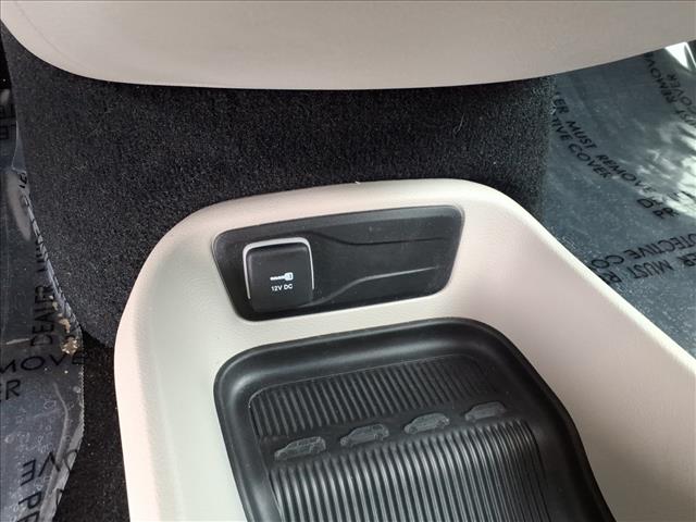 2024 Chrysler Voyager LX:14749