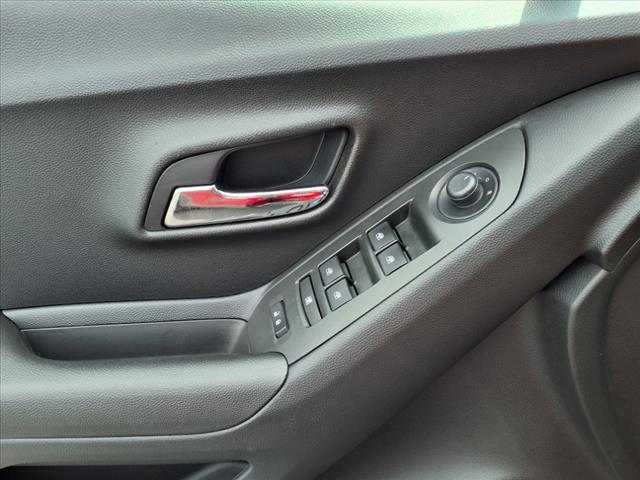 2015 Chevrolet Trax LT photo 18