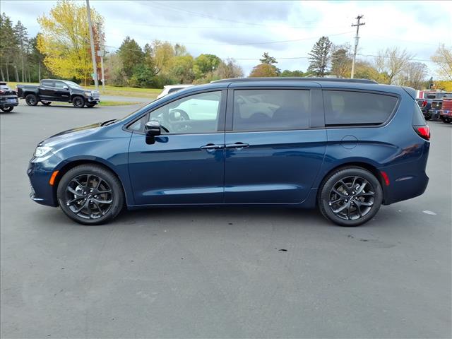 2025 Chrysler Pacifica Limited:14756