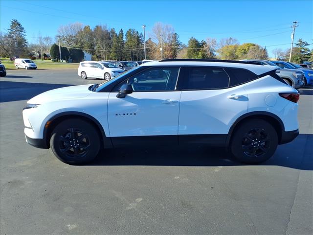 2023 Chevrolet Blazer 2LT photo 2