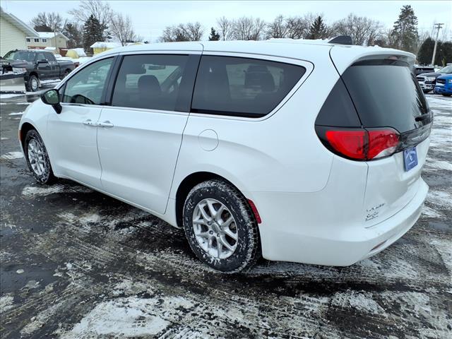 2024 Chrysler Voyager LX:14749