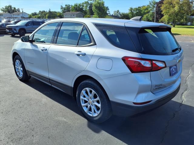 2019 Chevrolet Equinox LS photo 3