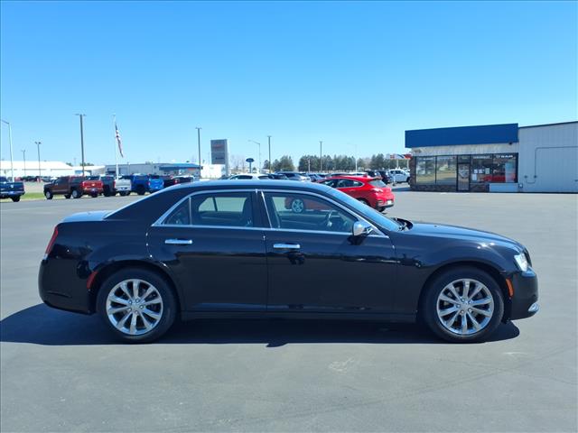2019 Chrysler 300 Limited:14749A