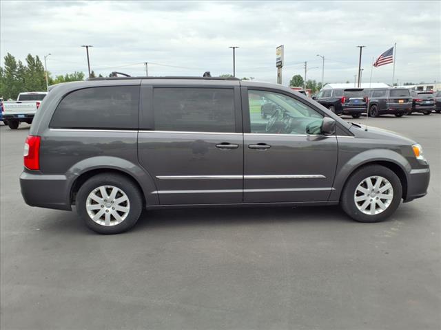 2016 Chrysler Town and Country Touring