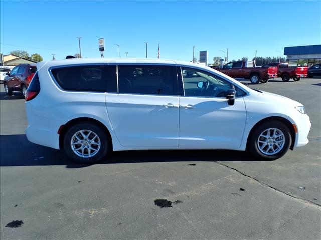 2024 Chrysler Pacifica Touring L:14743