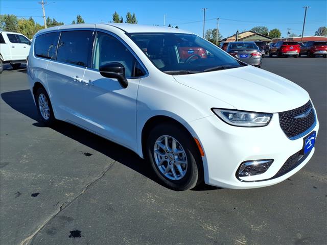2024 Chrysler Pacifica Touring L:14743