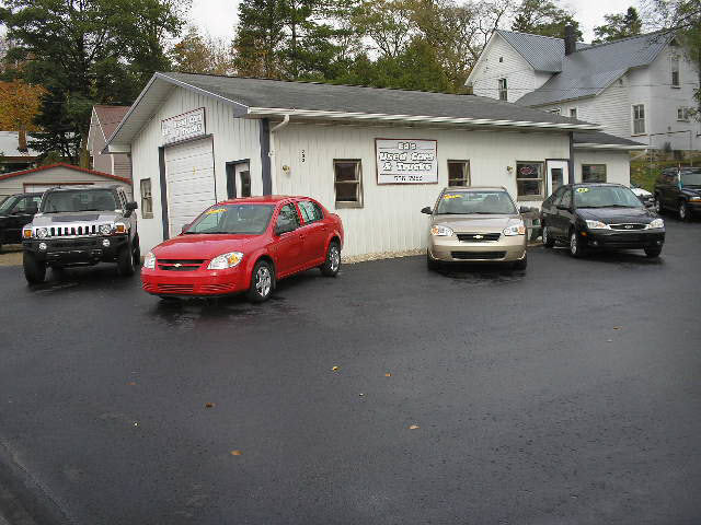 Ed's Used Cars & Trucks Photos