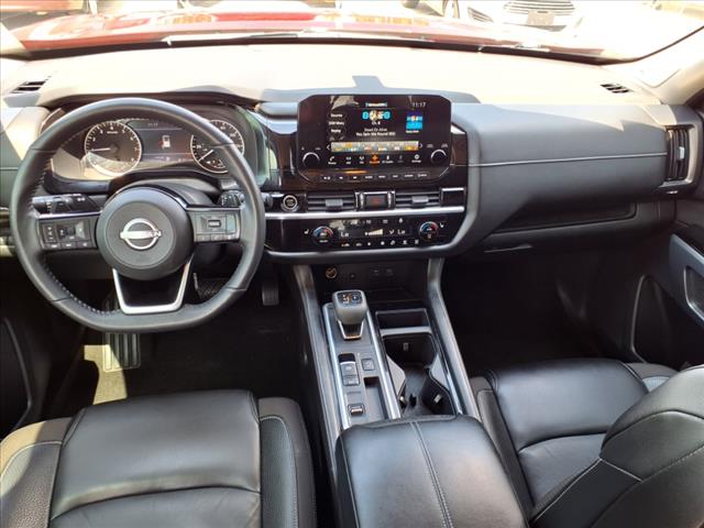 2022 Nissan Pathfinder SL