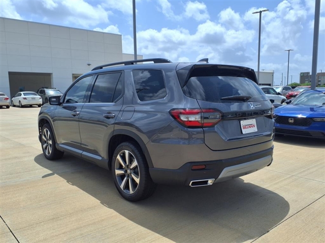 2025 Honda Pilot Touring