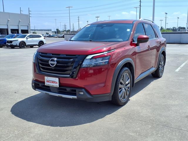 2022 Nissan Pathfinder SL