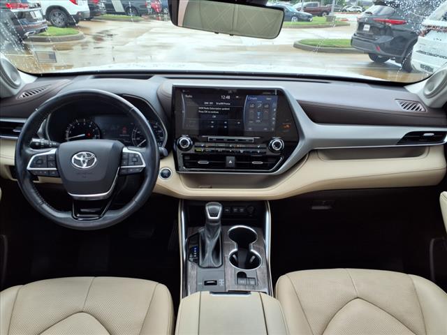 2021 Toyota Highlander Platinum