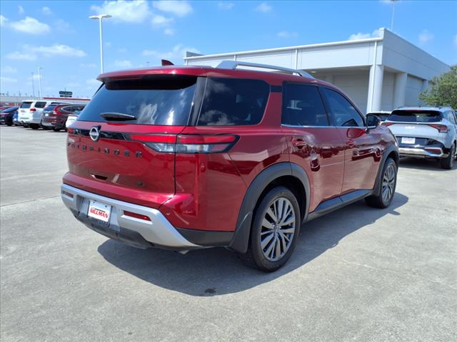2022 Nissan Pathfinder SL