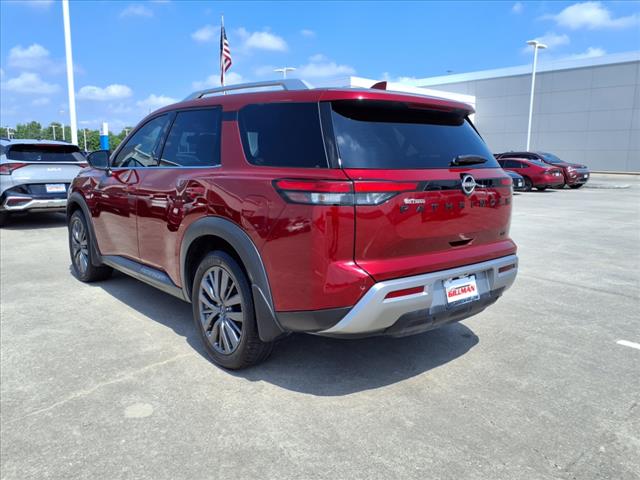 2022 Nissan Pathfinder SL