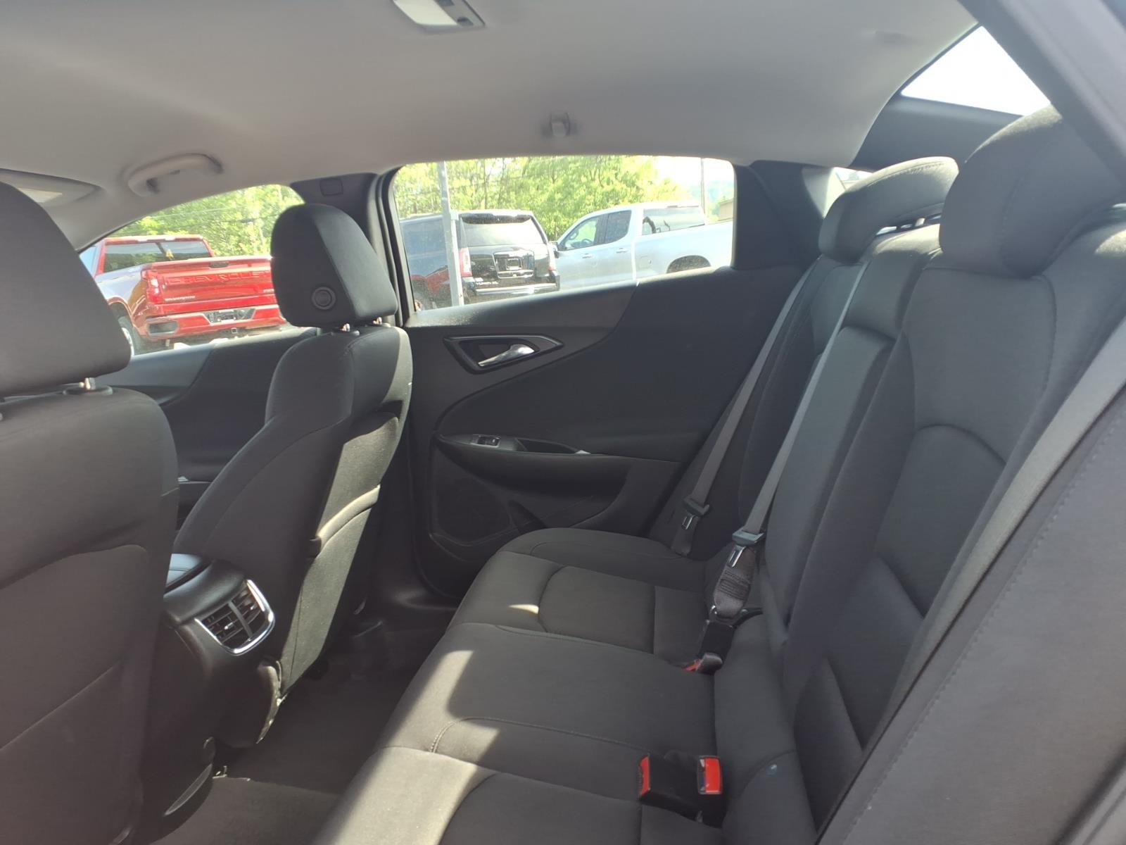 2025 Chevrolet Malibu LT - 10