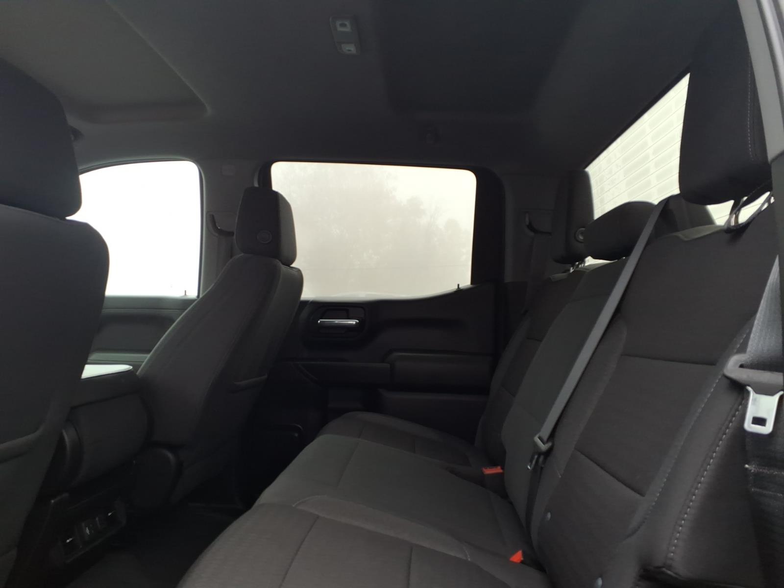 2021 Chevrolet Silverado 1500 photo 11 of 26