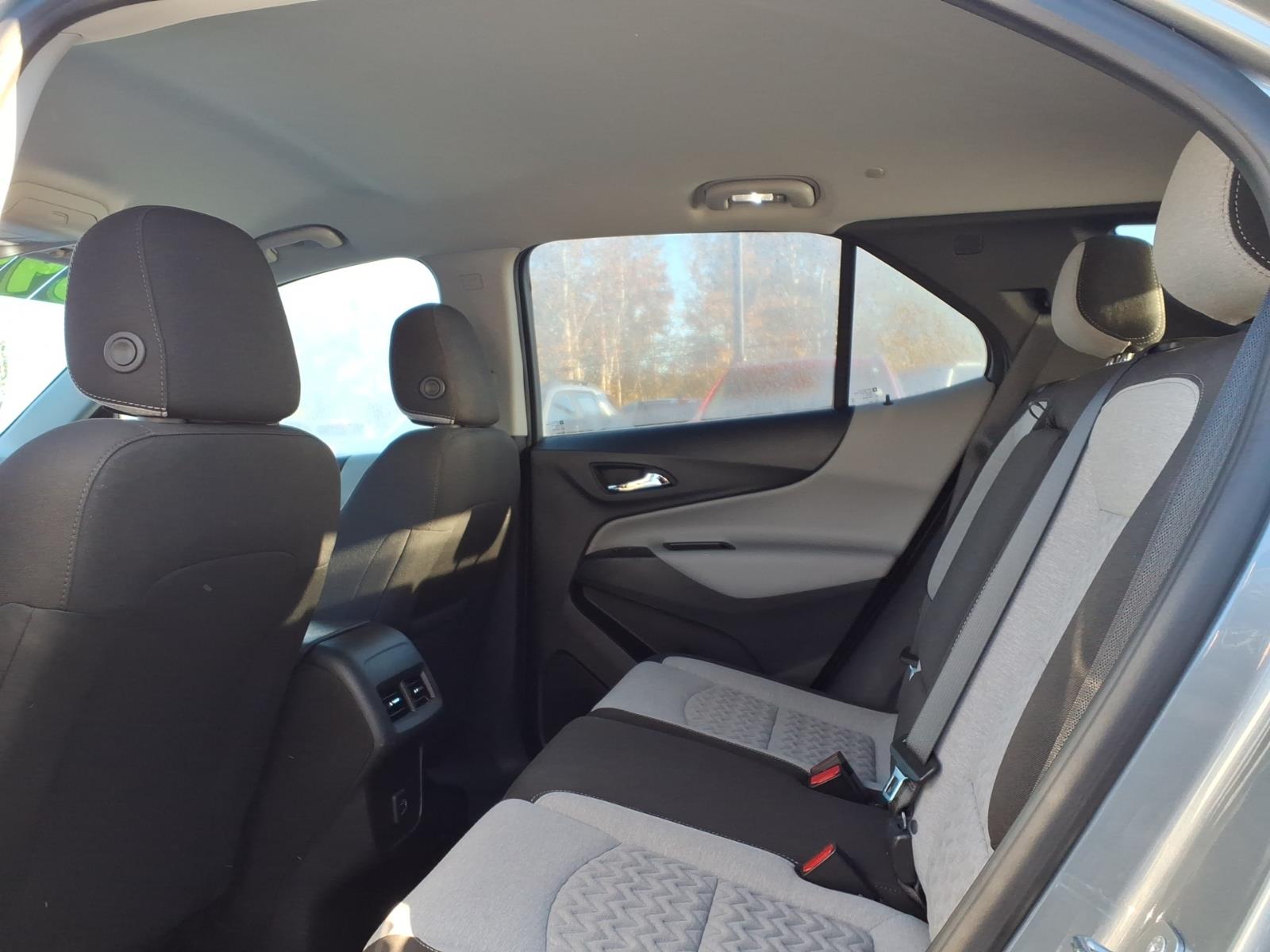 2023 Chevrolet Equinox photo 11 of 27