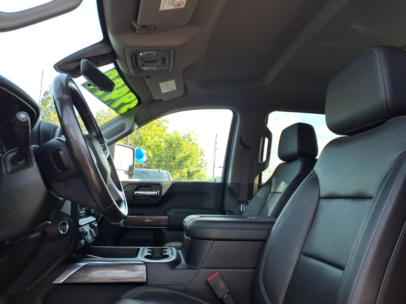 2020 Chevrolet Silverado 3500HD photo 12 of 29