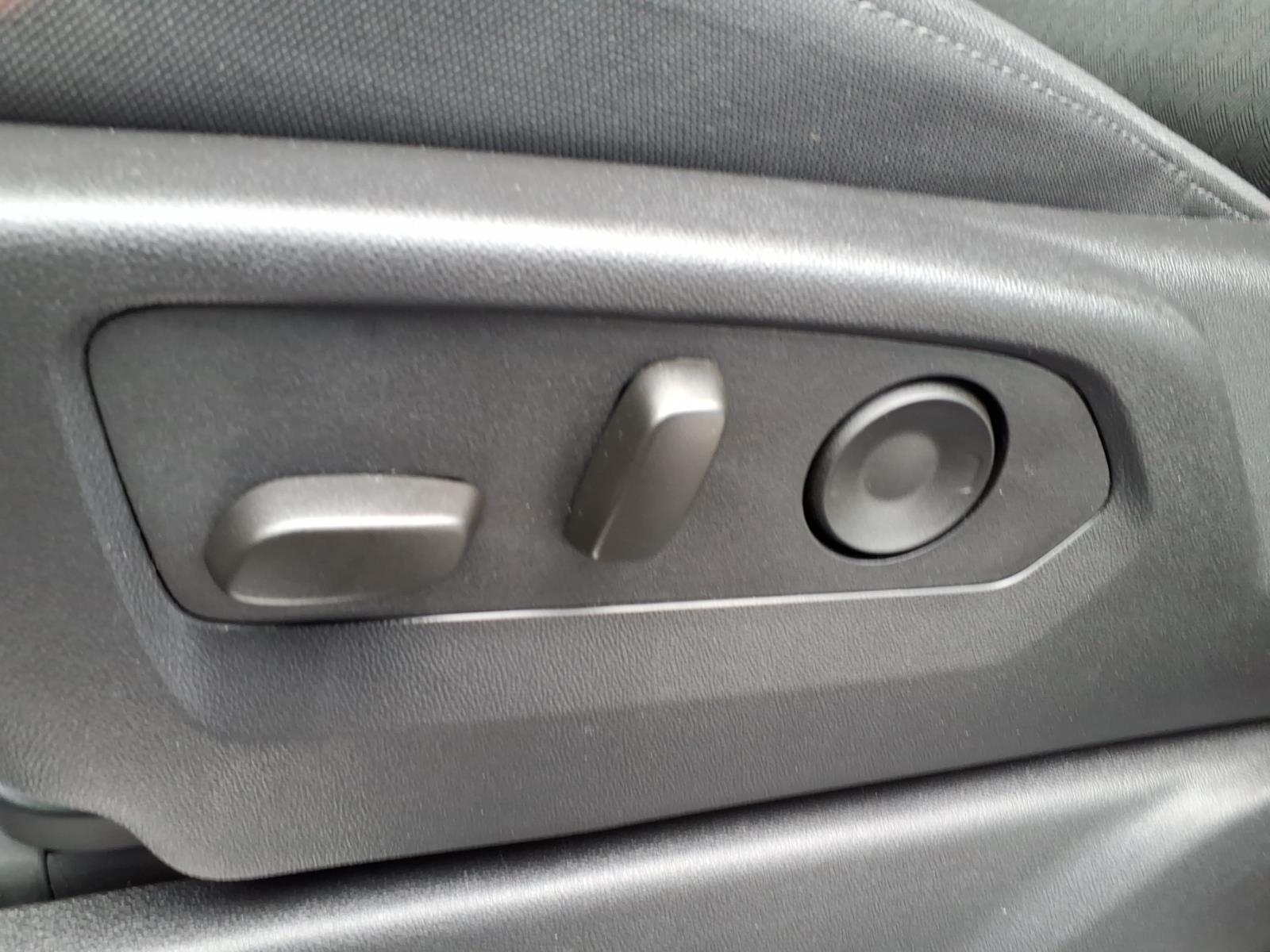 2025 Chevrolet Silverado 1500 photo 12 of 27