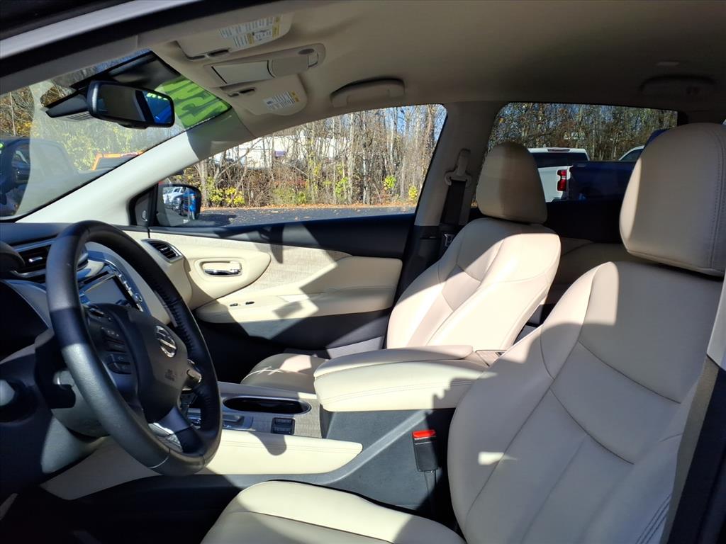 2022 Nissan Murano SV - 11