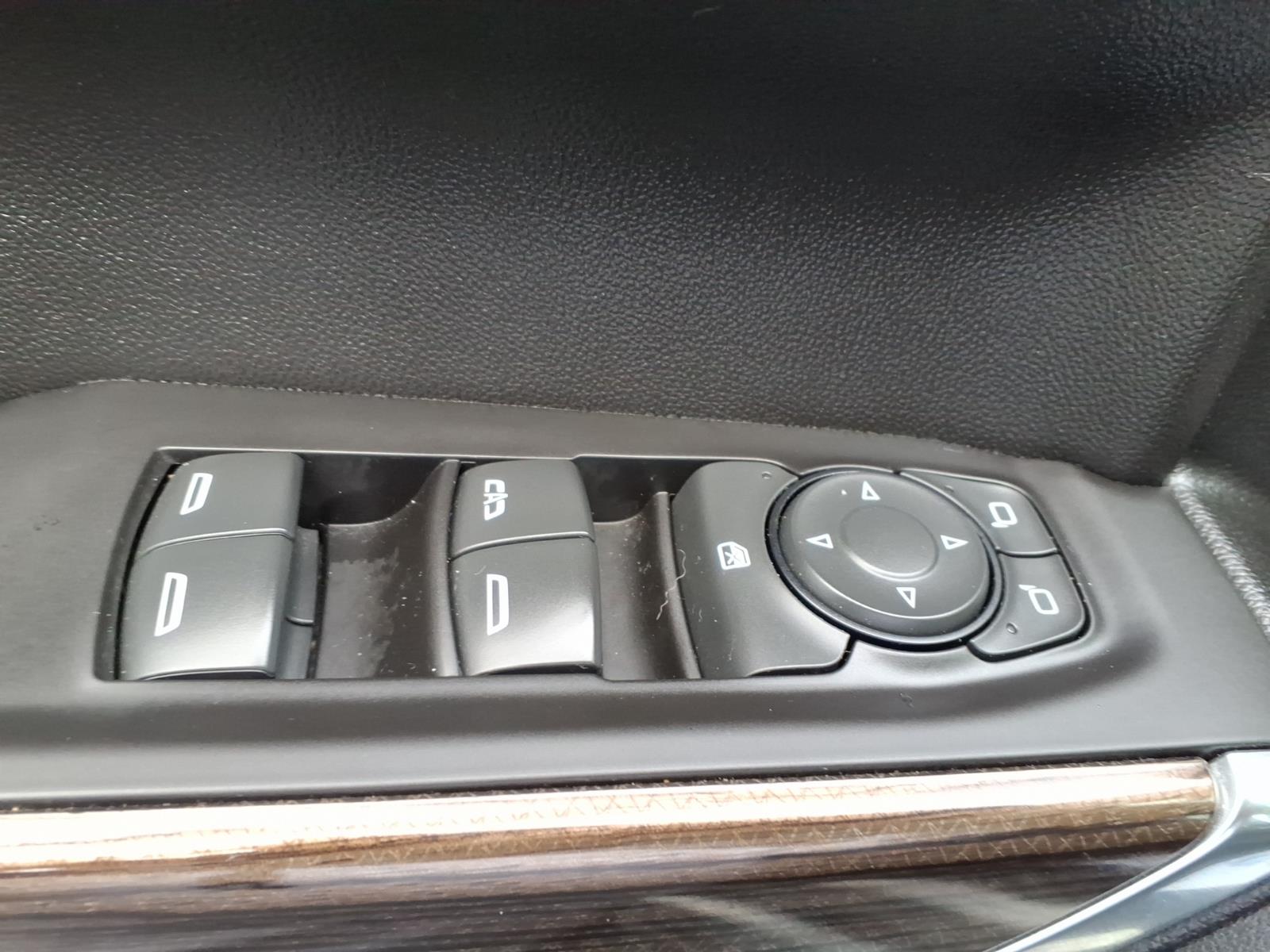 2021 Chevrolet Silverado 1500 photo 14 of 26