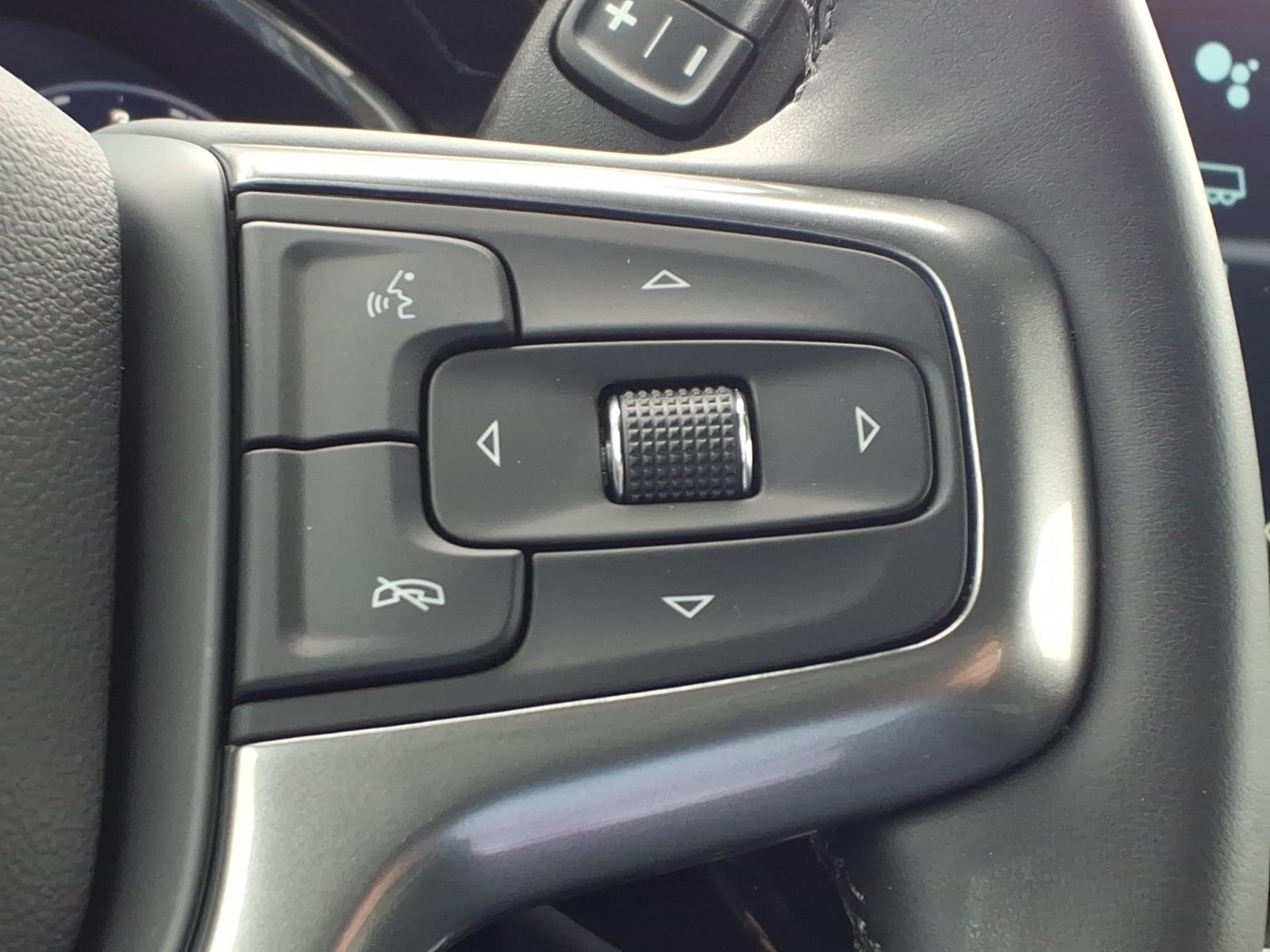 2025 Chevrolet Silverado 1500 photo 16 of 27