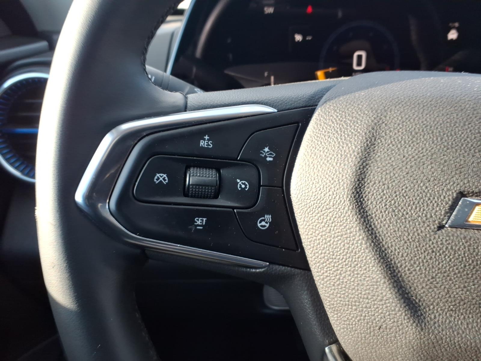 2025 Chevrolet Trax LT Summit White (gaz) at Memorial Highway Chevrolet