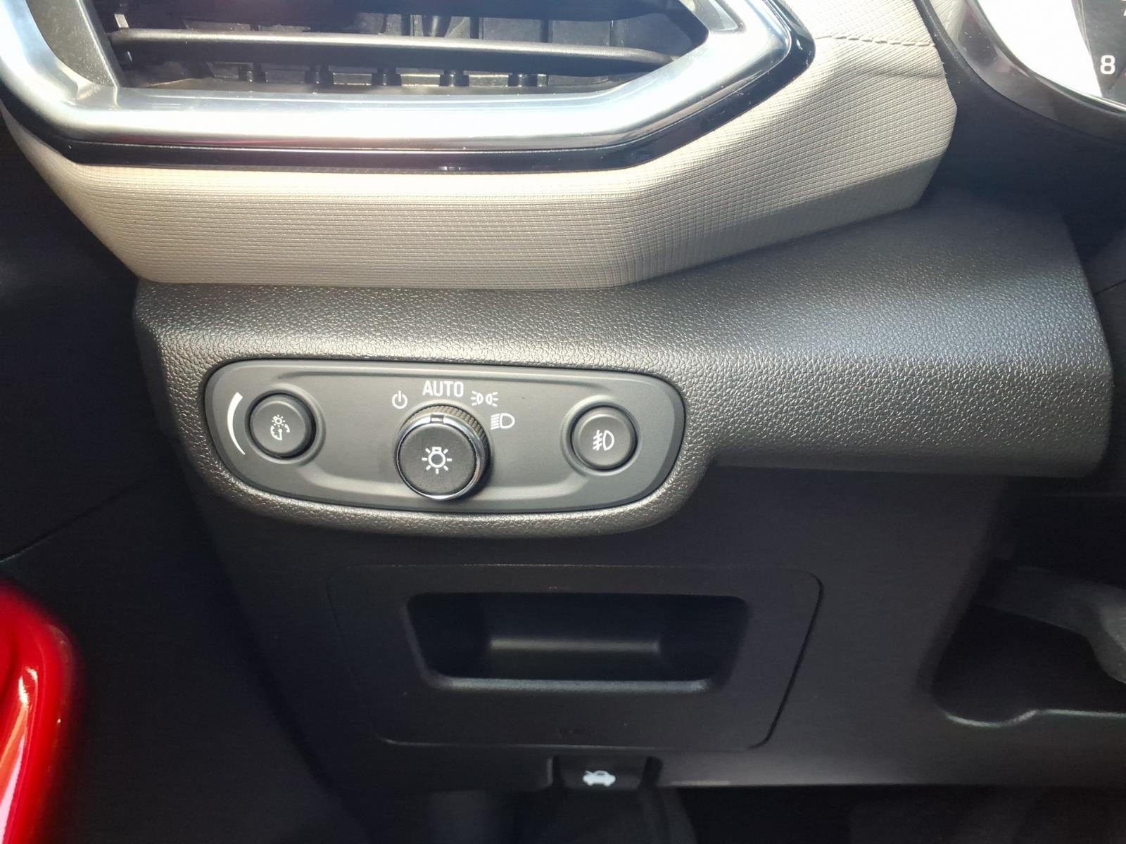 2021 Chevrolet Trailblazer photo 17 of 27