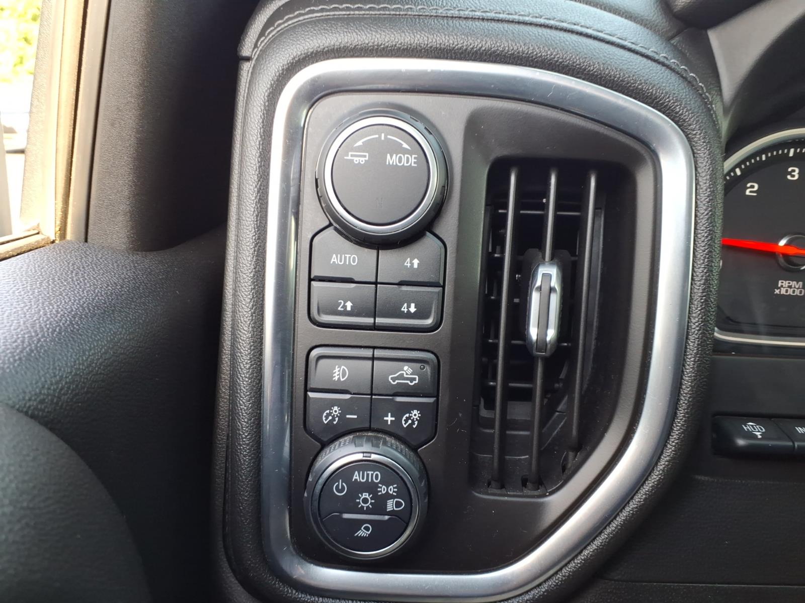 2020 Chevrolet Silverado 3500HD photo 18 of 29