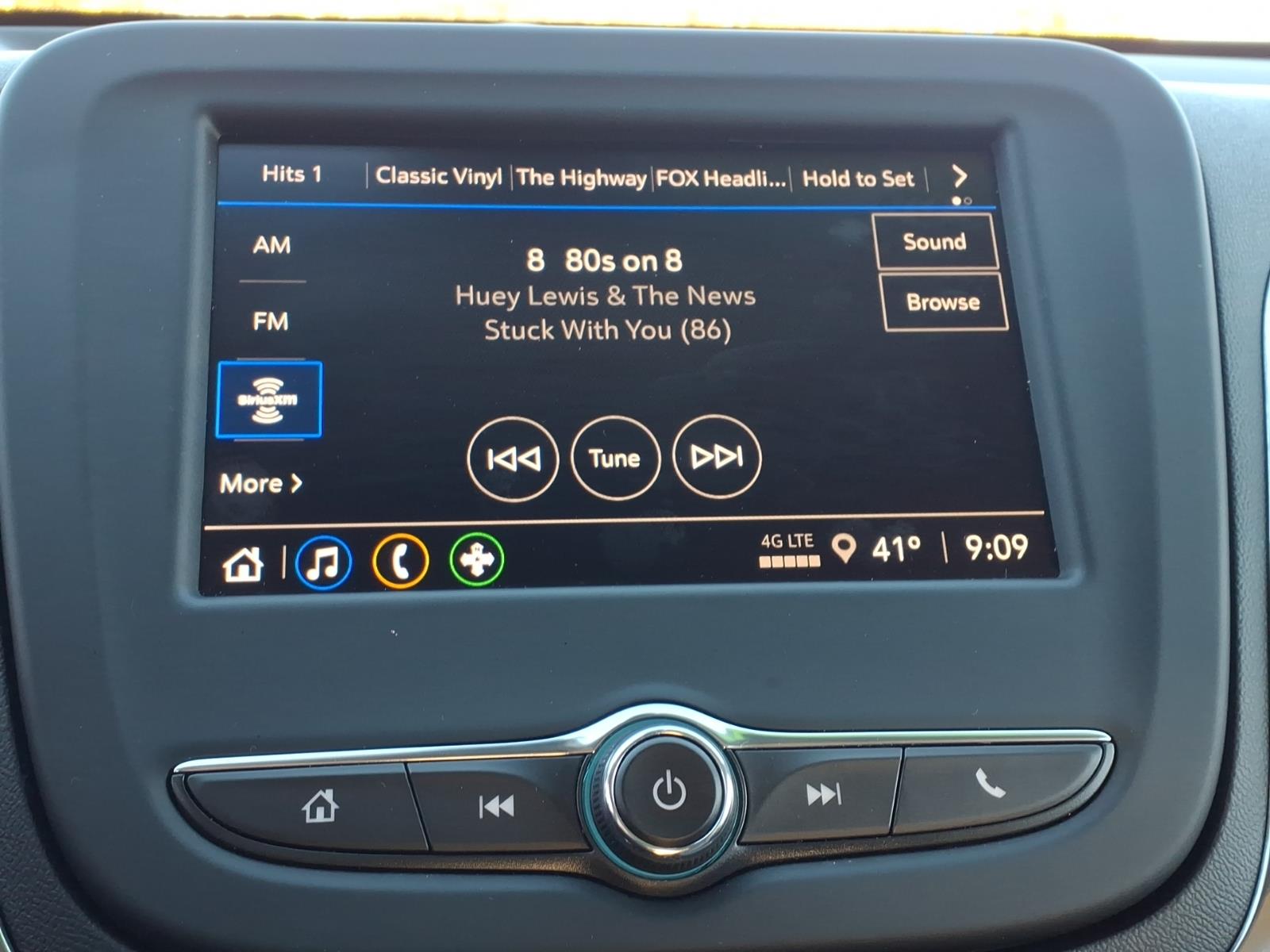 2023 Chevrolet Equinox photo 19 of 27