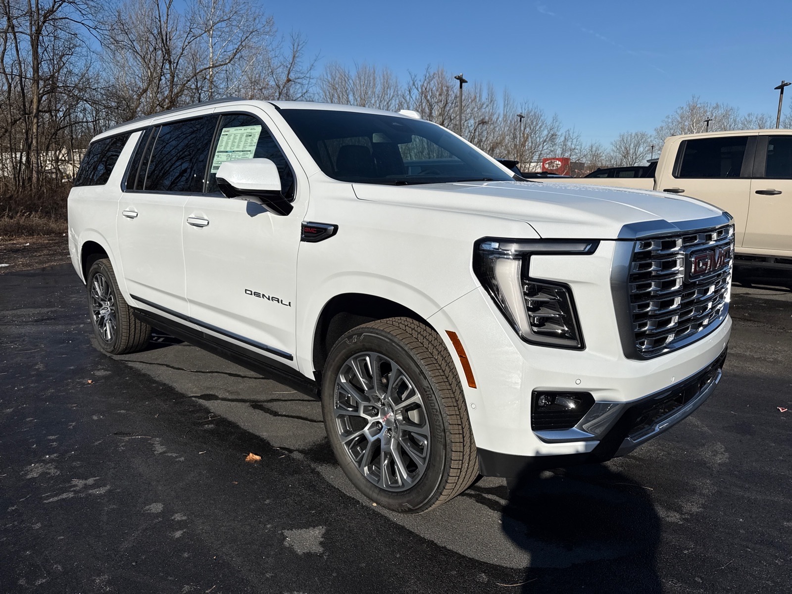 2026 GMC Yukon XL Denali - 0