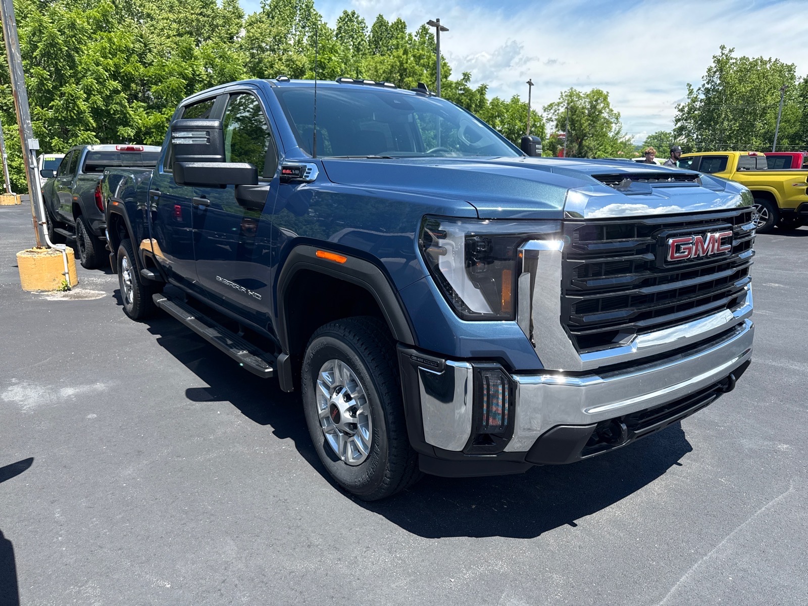 2026 GMC Sierra 2500HD Pro - 0