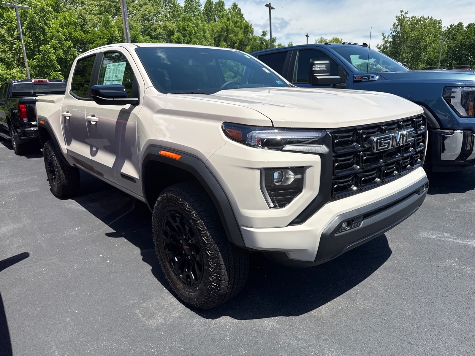 2026 GMC Canyon Elevation - 0