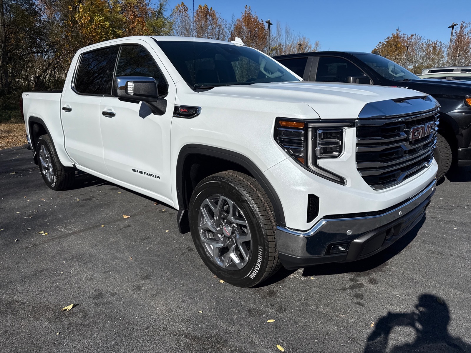 2026 GMC Sierra 1500 photo 1 of 9