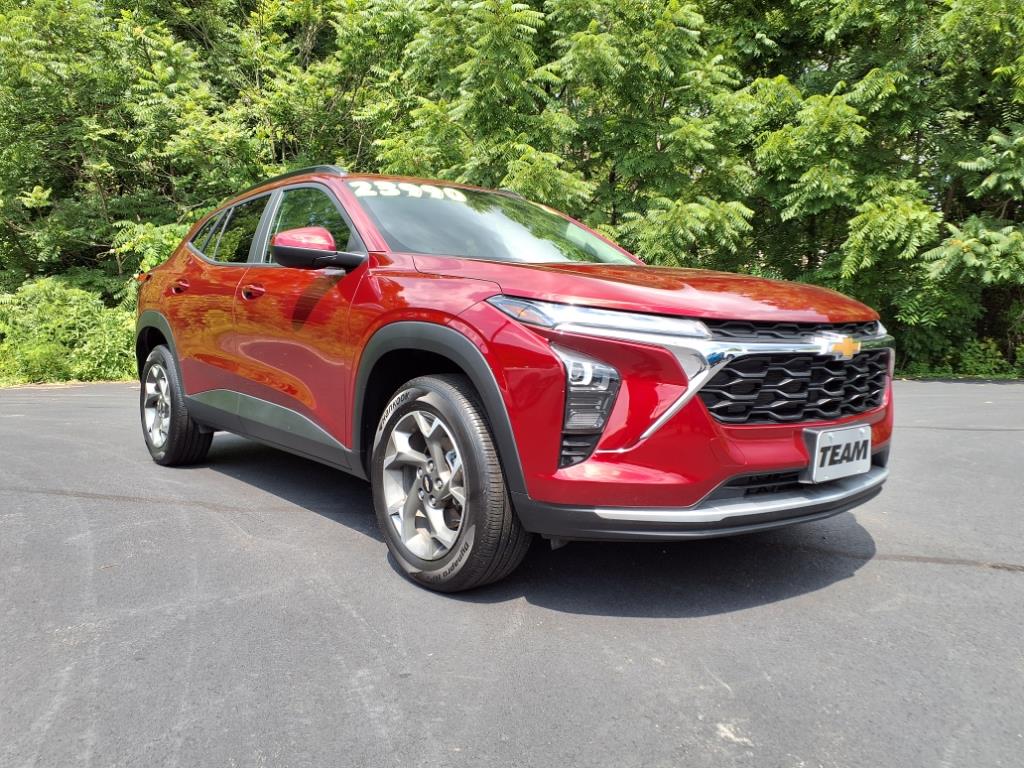2024 Chevrolet Trax LT - 0
