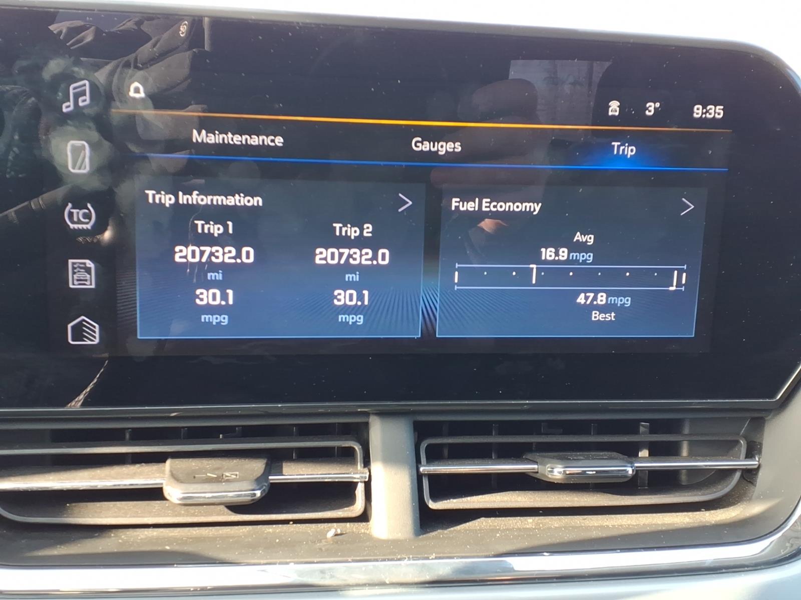 2025 Chevrolet Trax LT Summit White (gaz) at Memorial Highway Chevrolet