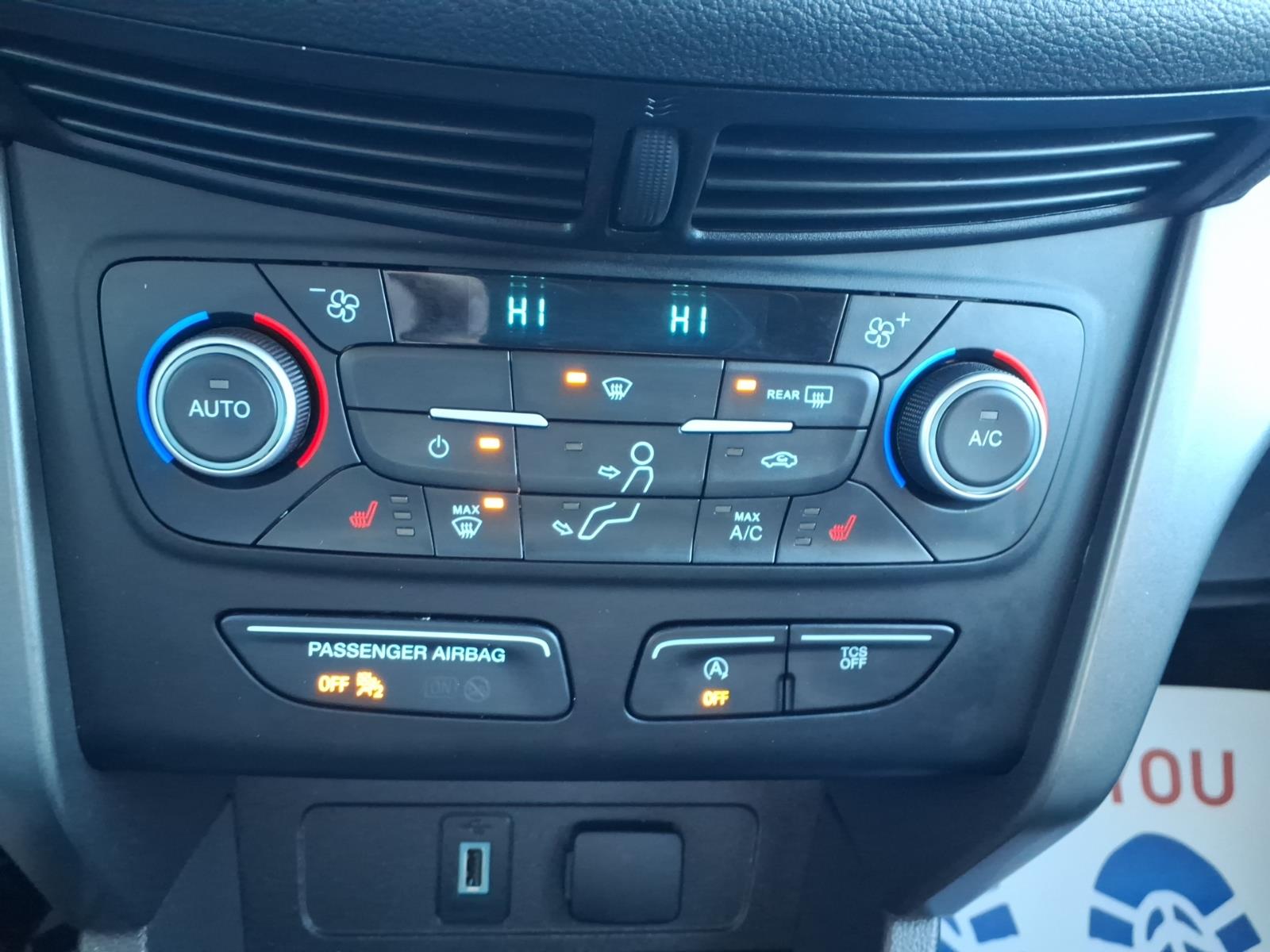 2019 Ford Escape photo 23 of 27