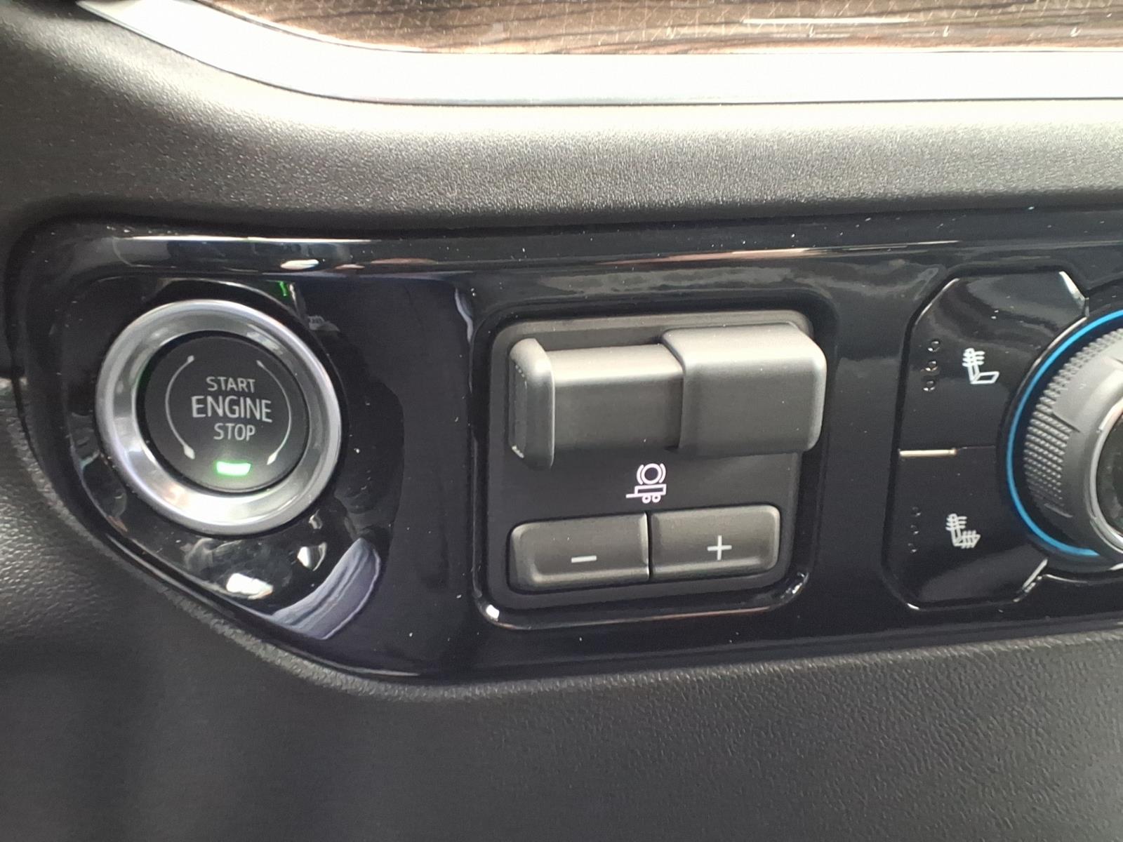 2025 Chevrolet Silverado 1500 photo 24 of 27