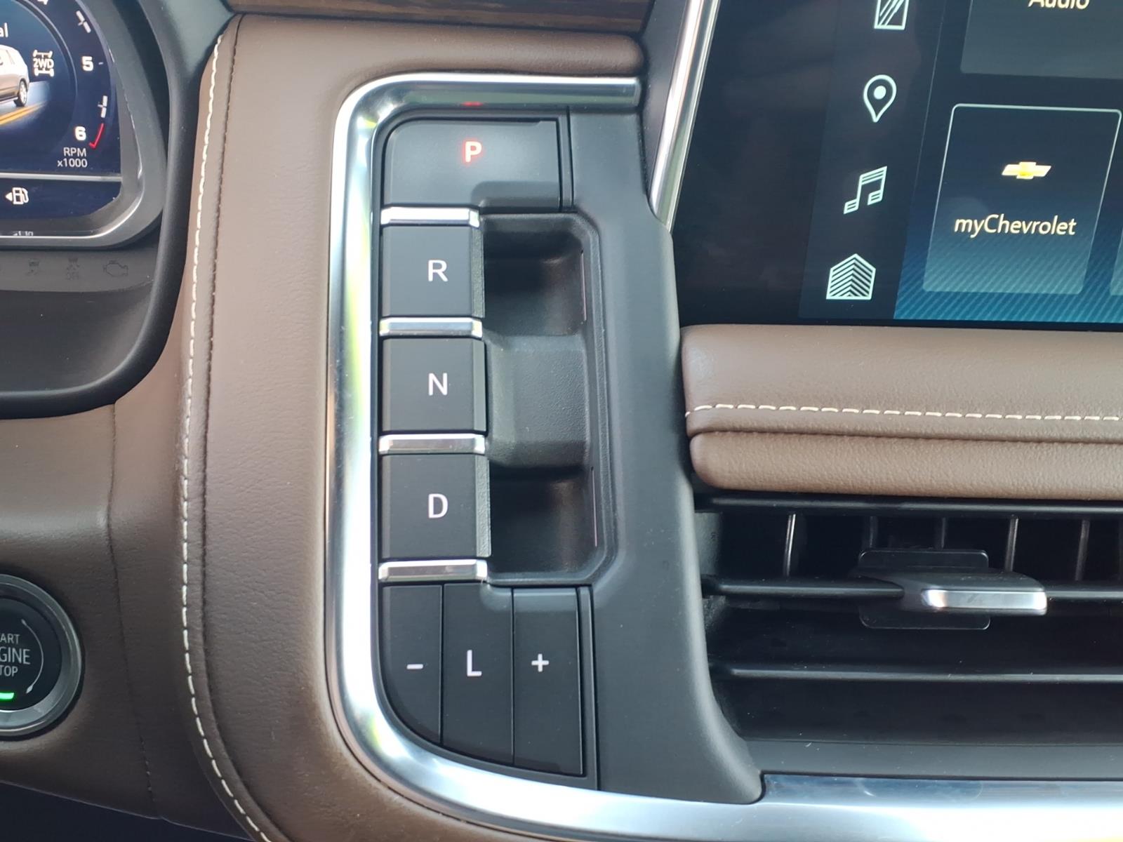 2023 Chevrolet Tahoe High Country Iridescent Pearl Tricoat (g1w) at Team Chevrolet Buick GMC