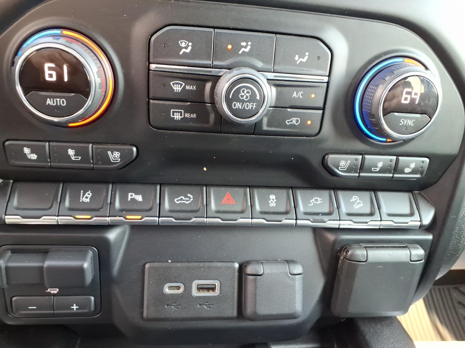2020 Chevrolet Silverado 3500HD photo 25 of 29