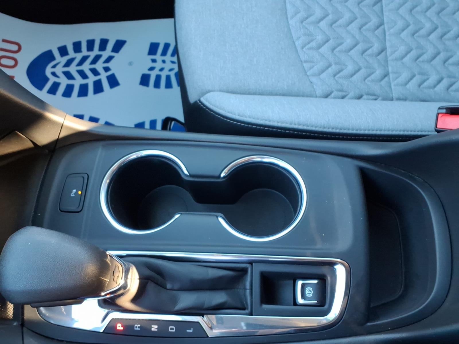 2023 Chevrolet Equinox photo 25 of 27