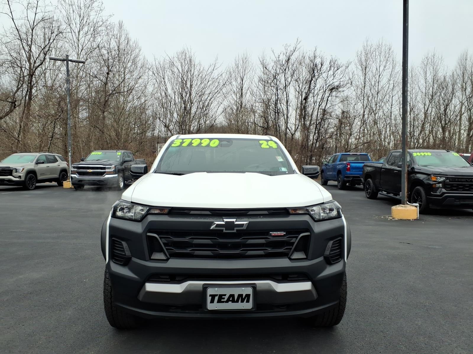 2024 Chevrolet Colorado Trail Boss Summit White at Team Chevrolet Buick GMC