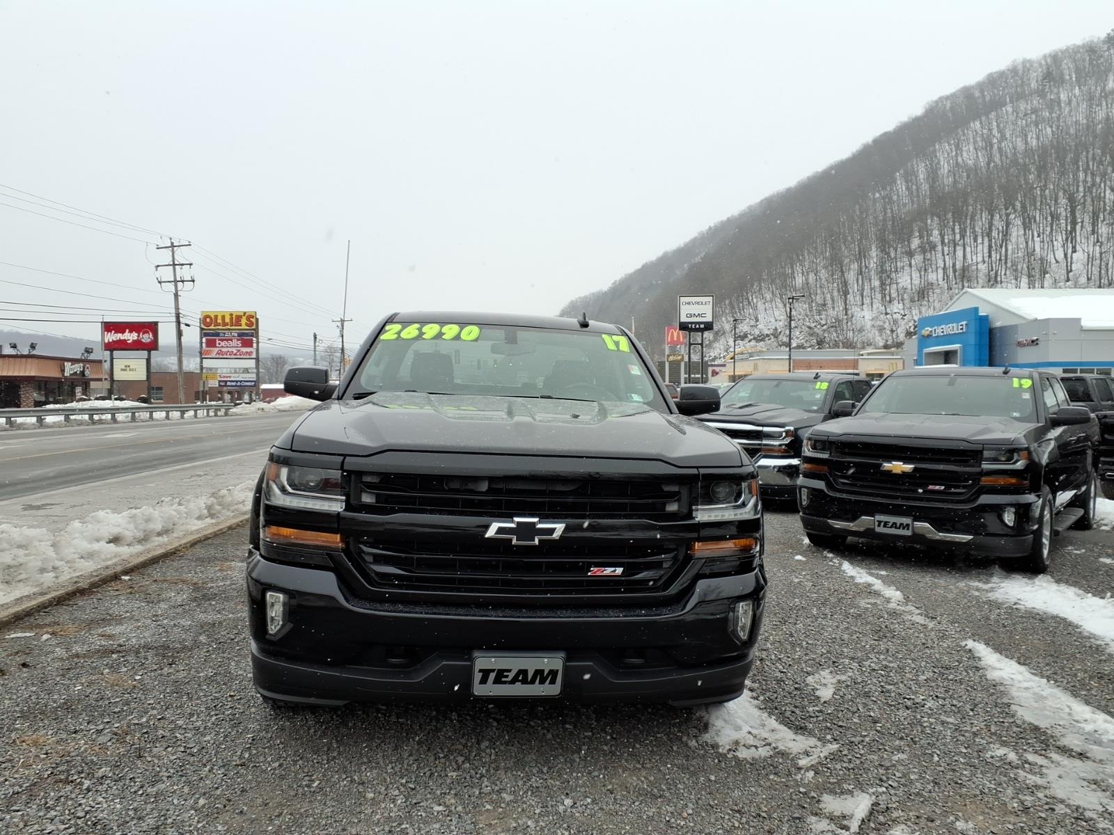 2017 Chevrolet Silverado 1500 LT Z71 - 1
