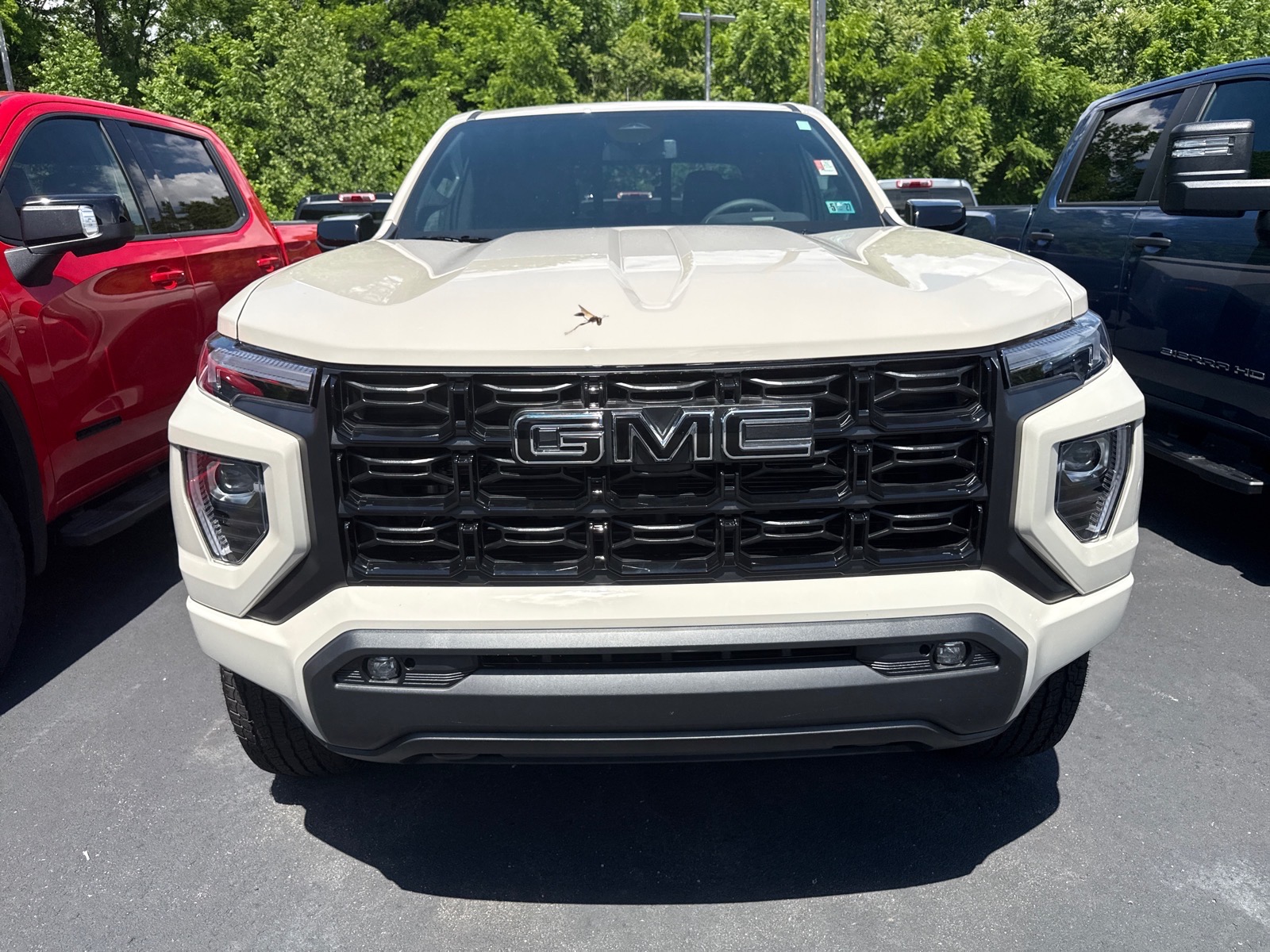 2026 GMC Canyon Elevation - 1