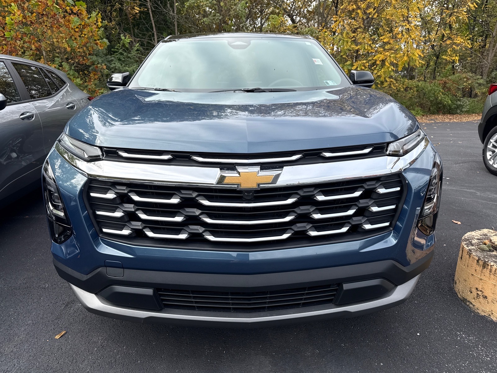2027 Chevrolet Equinox photo 2 of 6
