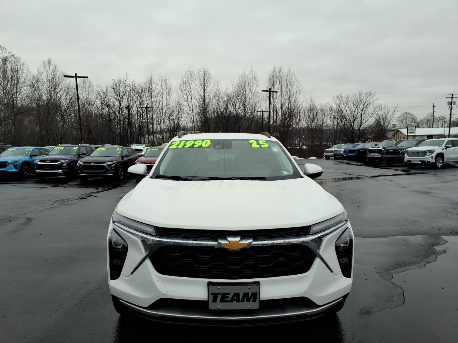 2025 Chevrolet Trax LT - 1