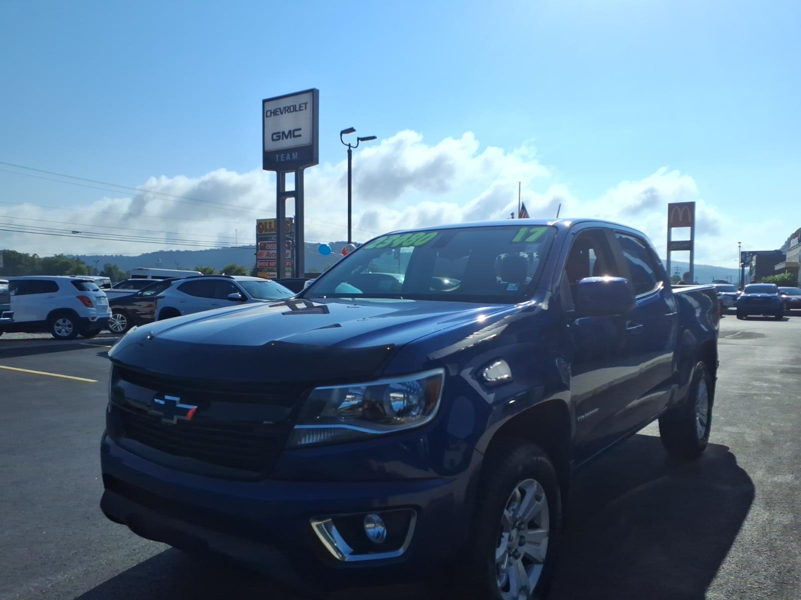 2017 Chevrolet Colorado LT - 2