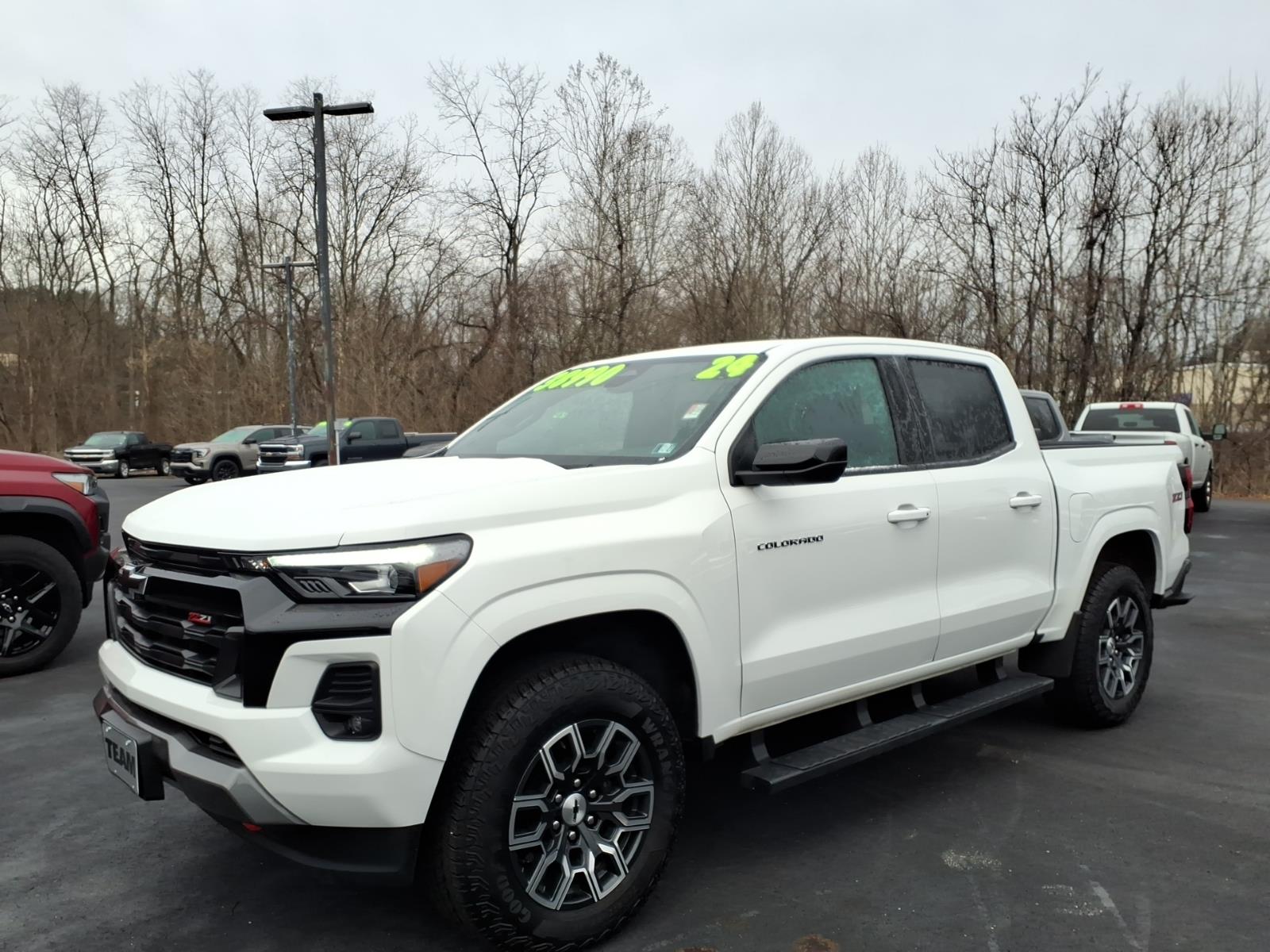 2024 Chevrolet Colorado Z71 Summit White at Team Chevrolet Buick GMC